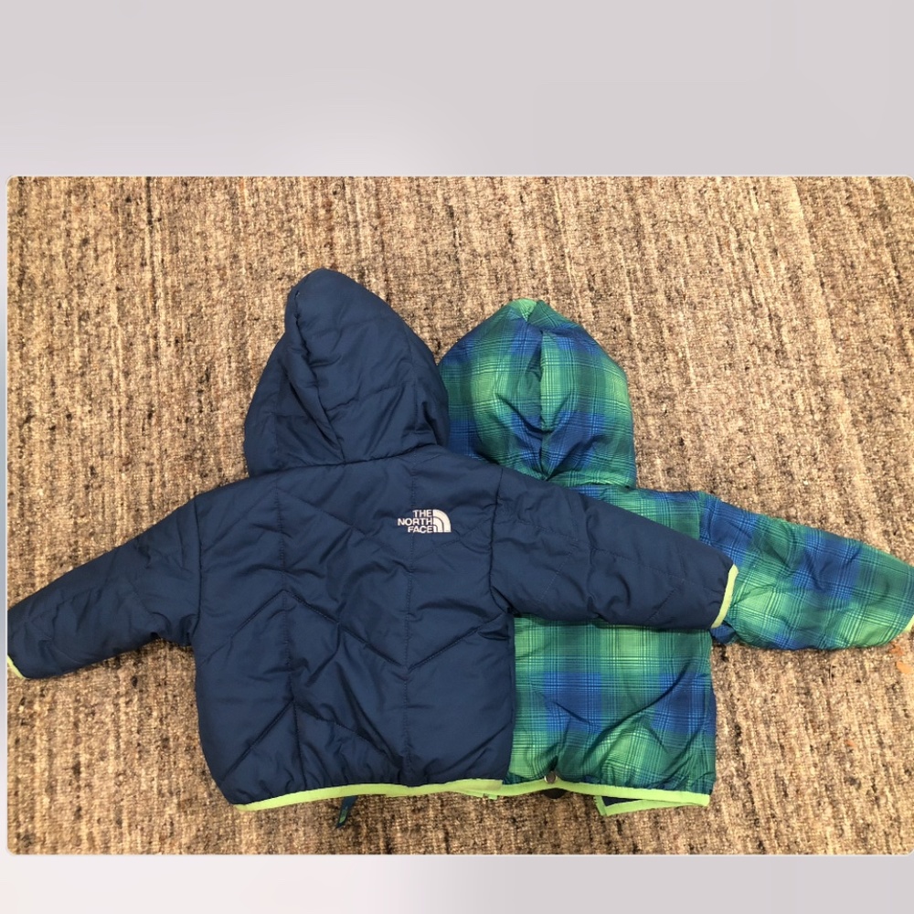 New with tags, authentic 
The North Face Infant Reversible